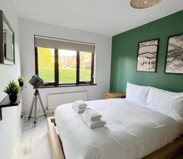 Bickley Apartment | Modern Bromley Apartment with Fast London Links