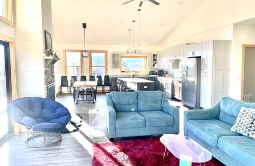 Davis Cabin | Modern Cabin Facing Canaan Valley Ski Slopes
