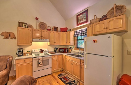 Blairsville Cottage | Modern Cabin w/Deck in the Blue Ridge Mountains!