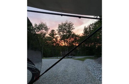 Raymond House | Modern camper getaway, in the Sebago Lakes Region!