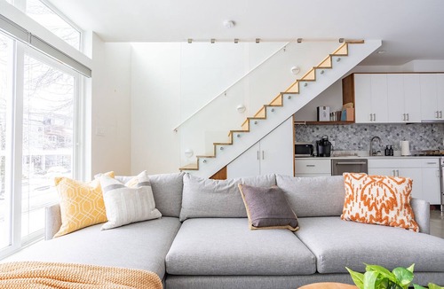 Broadway House | Modern Cap Hill Townhouse w/Rooftop Deck