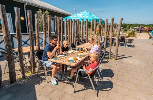 Hellevoetsluis Ski Chalet | Modern chalet at 4.5 km. from Rockanje