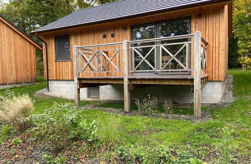 Heure House | Modern chalet for 4 people in a forest park