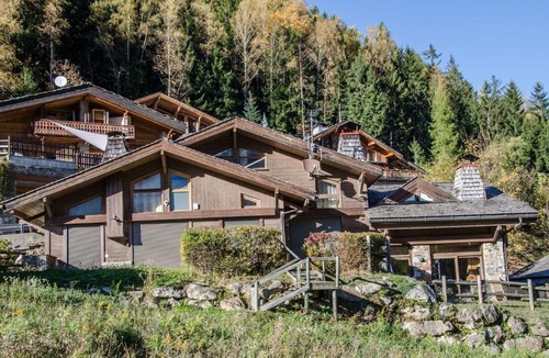 Chamonix City Centre Ski Chalet | Modern Chalet in French Alps with Terrace