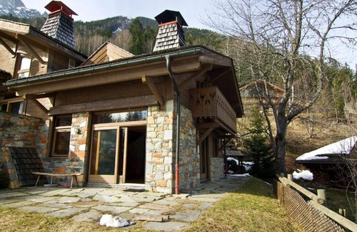 Chamonix City Centre Ski Chalet | Modern Chalet in French Alps with Terrace