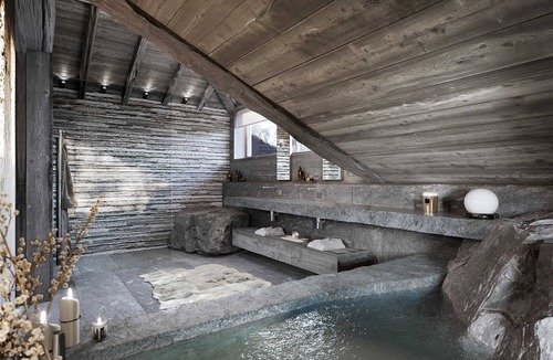 Courchevel Ski Chalet | Modern chalet with spa and pool in Courchevel 1850