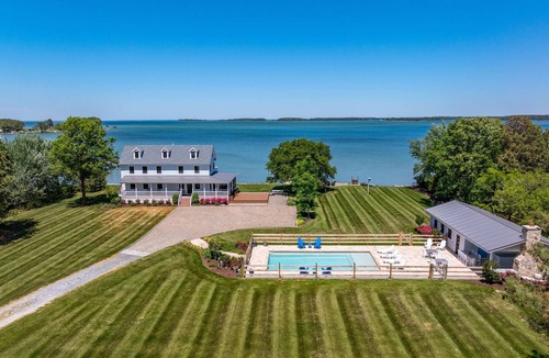Cambridge House | Modern Chesapeake Waterfront - Heated Pool - Dock