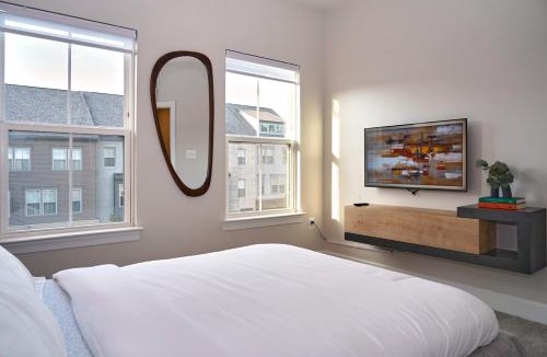Largo Villa | Modern Chic Gateway near DC & Fedex field