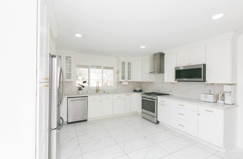 White Oak House | Modern Chic Home W/Lots Of Natural Light Near DC