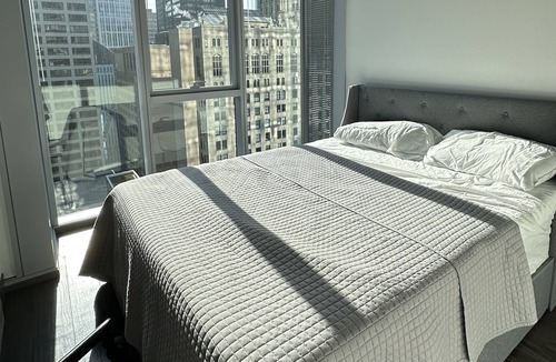 West Loop Gate Apartment | Modern/Chic Loft Style Downtown Chicago Luxury Apartment