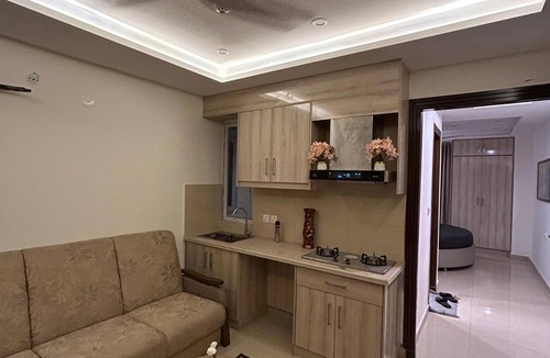 Rawalpindi Apartment | Modern Circular Retreat , Self Check-In, AirConditioning, Loveliest Space