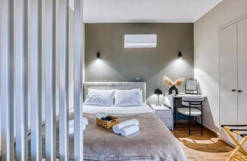 Chios Town Apartment | Modern City Studio with Balcony Columbus Apartment