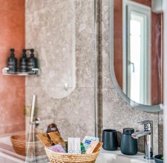 Chios Town Apartment | Modern City Studio with Balcony Columbus Apartment