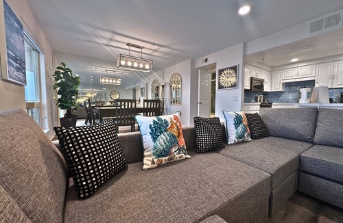 Imperial Beach Condo | Modern Coastal Escape with Breathtaking Ocean View, Communal Pool and Barbecue