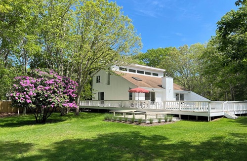 Springs House | Modern Coastal Elegance- Heated Pool, Bike to Bay
