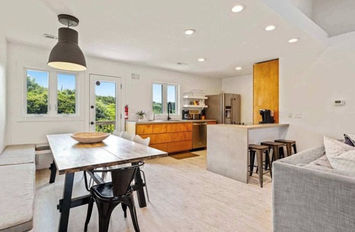 Southern Shores House | Modern Coastal Home, Close to Beach with Pool, Spa
