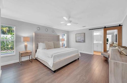 Bel Air House | Modern Coastal Style Walk To Beach Heated Pool Tranquility Ocean Mist Key RESlDENCES