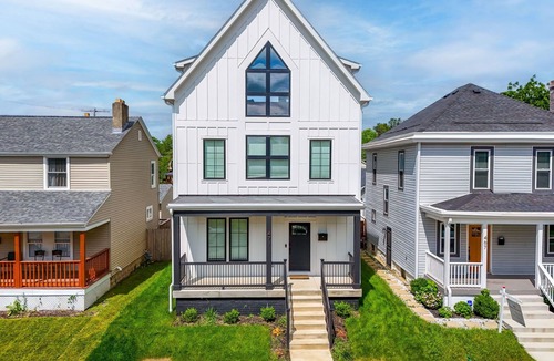 Olde Towne East House | Modern Columbus Retreat Hot Tub, Theater, Games, Sleeps 16+