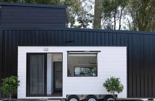 Tallebudgera Valley Cabin | Modern comfy tiny home in prime location neat beaches and waterfalls