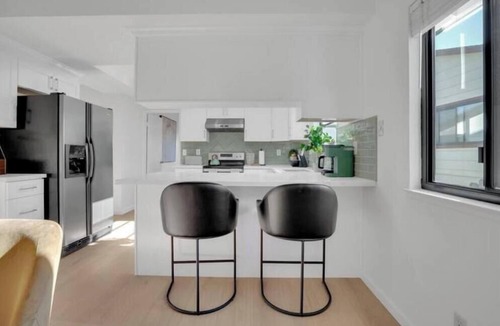South San Francisco House | Modern Comfort: South San Francisco Edition