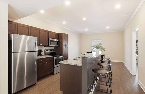 Central Condo | Modern Comfort | 7 min to Clemson University!