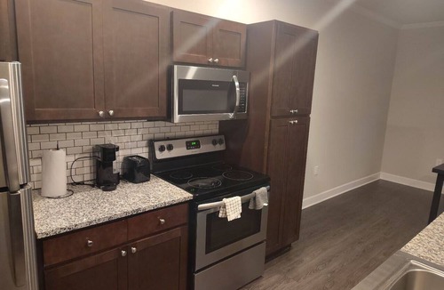 Central Condo | Modern Comfort | 7 min to Clemson University!