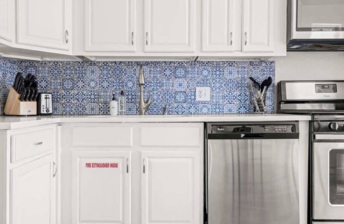 West Colfax Apartment | Modern Comfort | King Beds | Sloans Lake 30+