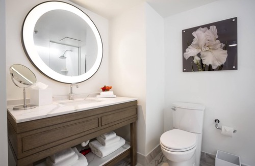 Foggy Bottom Hotel | Modern Comfort & Luxury in the Heart of DC! Close to Everything - Pet Friendly