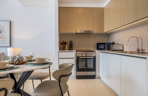 Dubai Apartment | Modern Comfort Meets Elegance in Creek Harbour – 1BDR at 17 Icon Bay