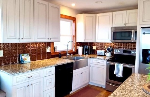 Mars Hill Cabin | Modern comfort with mountain charm!