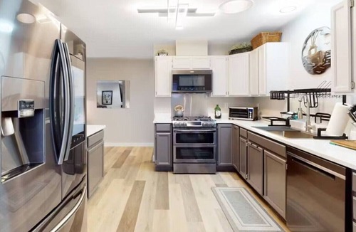 Eureka House | Modern Comfortable Oasis w/EV Charger – Eureka