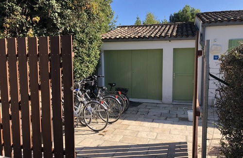 Ile-d'Aix House | Modern, comfortable, typical Île d'Aix villa with large garden
