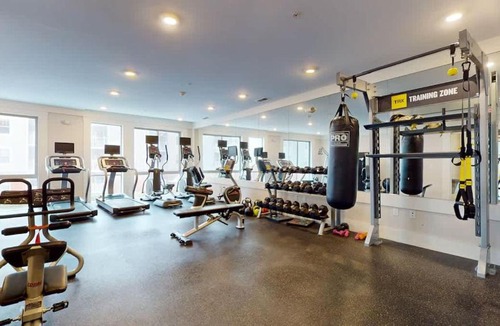 Downtown Apartment | Modern Comforts Free Gym Access