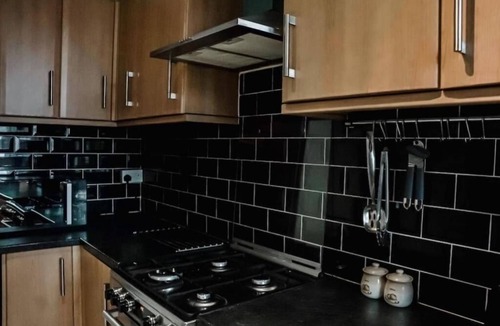 Nine Elms Apartment | Modern Comforts in the Heart of London – Spacious 3-Bedroom Flat
