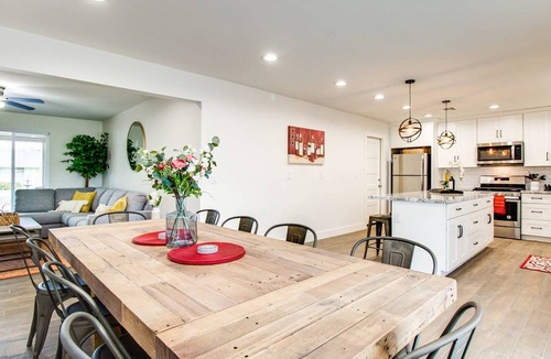 South Scottsdale Villa | Modern Comforts Near Old Town Scottsdale and Asu!
