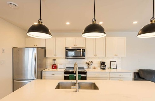 Hunter River House | Modern Condo at The Churchill