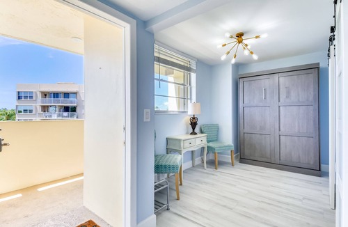 Islamorada Condo | Modern condo w/ shared pool and tennis, on-site beach, & prime boating location!