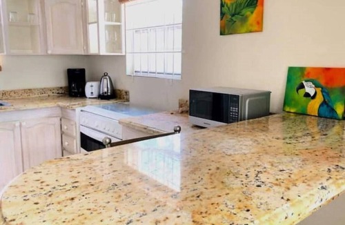 Lascelles Apartment | Modern Condo With Great Location on the West Coast