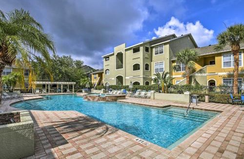 Clearwater Apartment | Modern Condo with Pool 4 Mi to Clearwater Beach!
