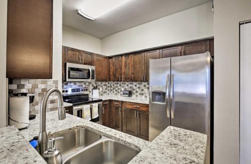 Clearwater Apartment | Modern Condo with Pool 4 Mi to Clearwater Beach!