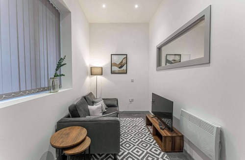 Brierley Hill Apartment | Modern & Convenient 1 Bedroom Apartment in Dudley