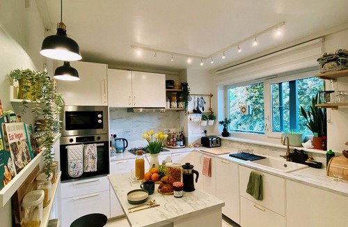 Woolwich Riverside Apartment | Modern & Convenient 2-Bed Flat Near Tube – Heart of London