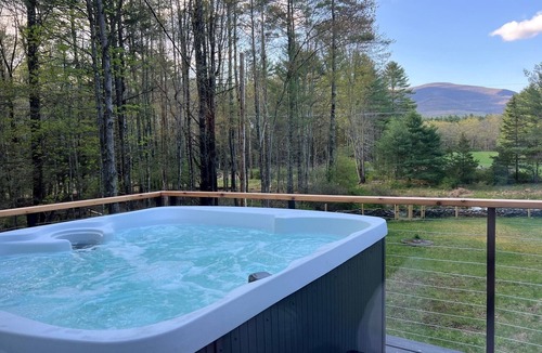 Zena Cottage | Modern Cottage w/Amazing Views & Hot Tub