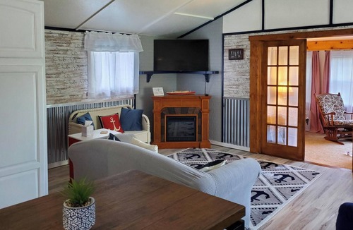 Evart Cottage | Modern cottage with dock and frontage on private lake.