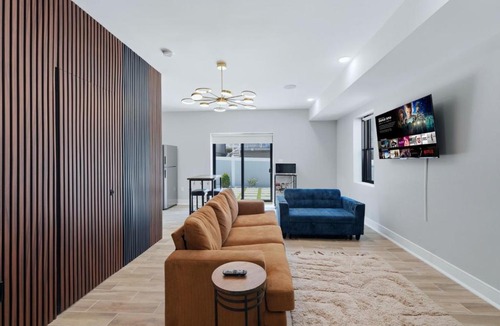 Greenville Apartment | Modern Cozy 1BR Central Jersey City with NYC Access