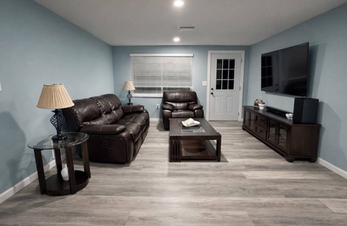 Holiday Lake Estates Hotel | Modern & Cozy 2/2 Fully Updated Great Location