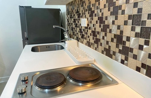 Don Bosco Condo | “Modern Cozy Unit with Balcony & Fast Wi-Fi – Near SM Bicutan”