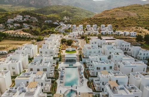 Karavas Apartment | Modern Design, Mountain & Sea Pleasure