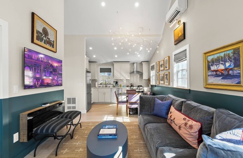 Provincetown House | Modern Design - Walk to Galleries, Dining, Beach