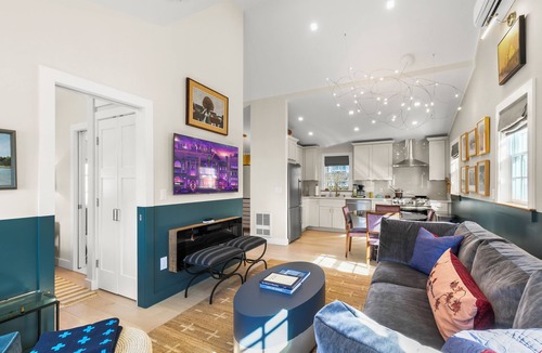 Provincetown House | Modern Design - Walk to Galleries, Dining, Beach
